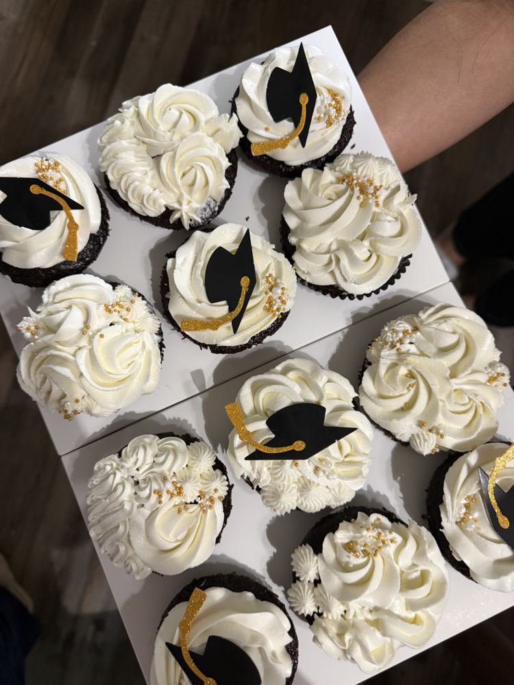 Graduation cupcakes
